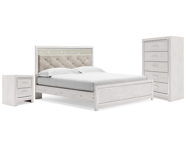 Cama King Altyra con paneles, cómoda y dos mesitas de noche