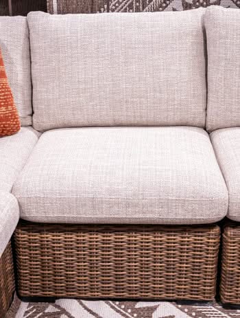 Silla de exterior sin brazos con cojín Dolan Creek