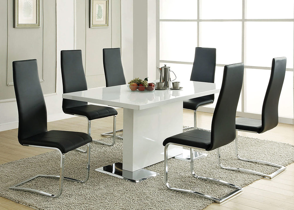 Silla de comedor tapizada Montclair negra (juego de 4)