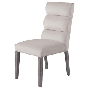 Silla de comedor tapizada en terciopelo Carla color piedra (juego de 2)