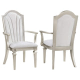 Silla de comedor Evangeline Wood con brazos en roble plateado (juego de 2)