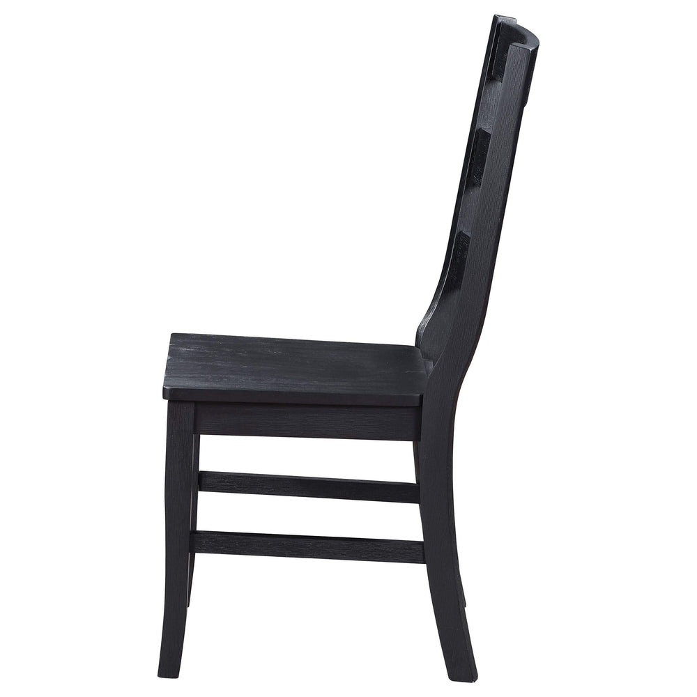 Silla de comedor Newport de madera con respaldo de escalera, color negro (juego de 2)