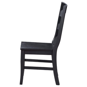 Silla de comedor Newport de madera con respaldo de escalera, color negro (juego de 2)