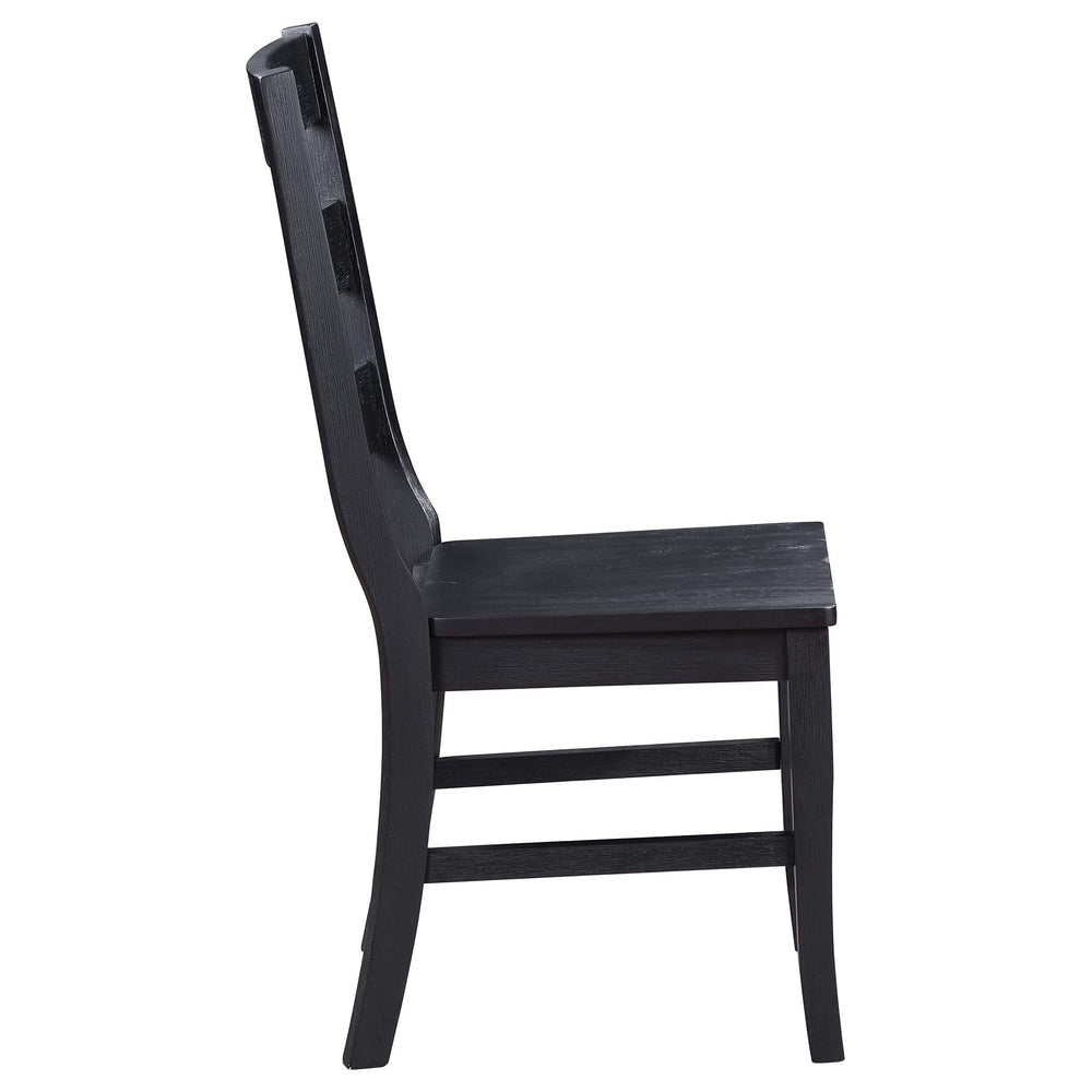 Silla de comedor Newport de madera con respaldo de escalera, color negro (juego de 2)