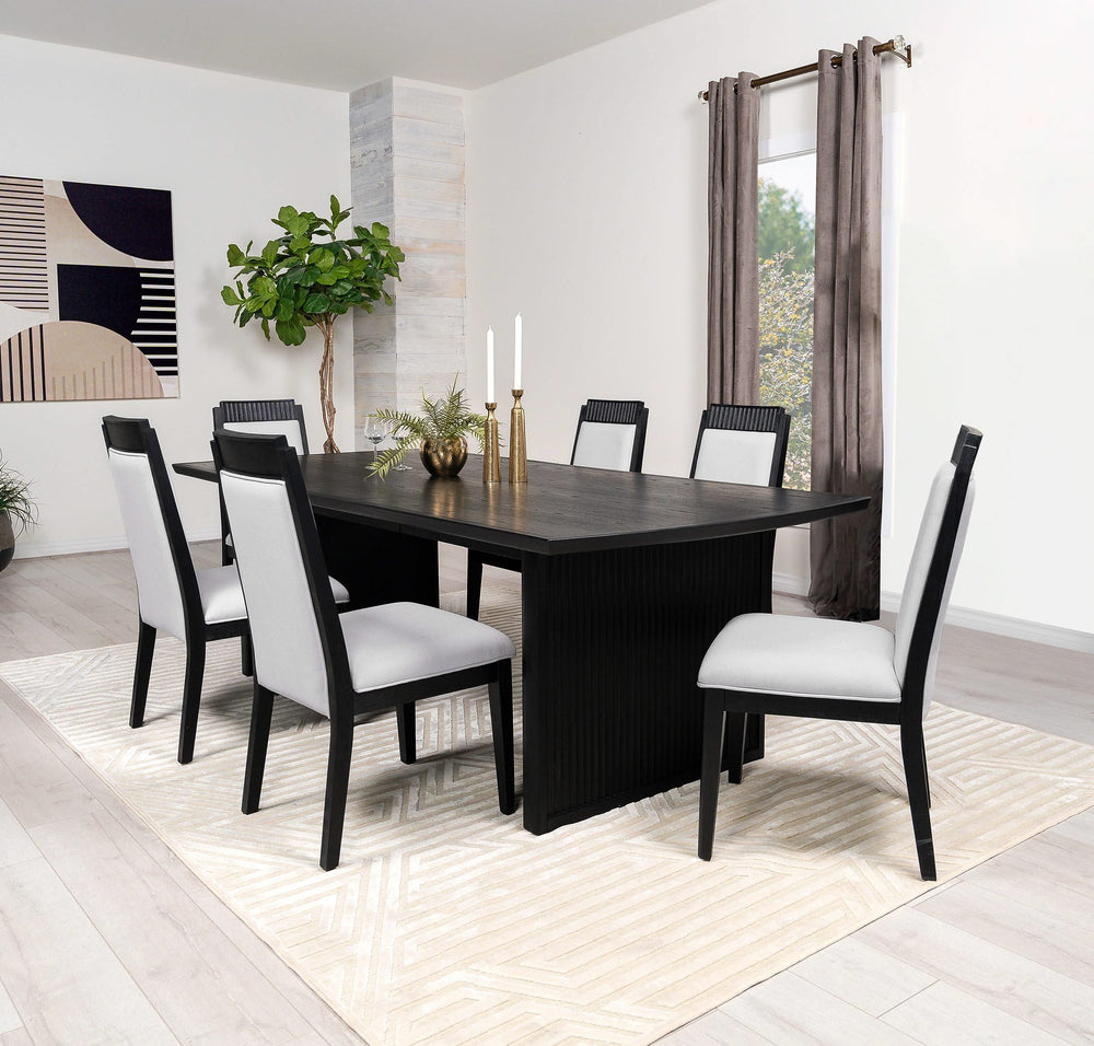 Juego de mesa de comedor Brookmead de 7 piezas con hojas extensibles, color negro