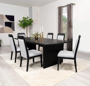 Juego de mesa de comedor Brookmead de 7 piezas con hojas extensibles, color negro