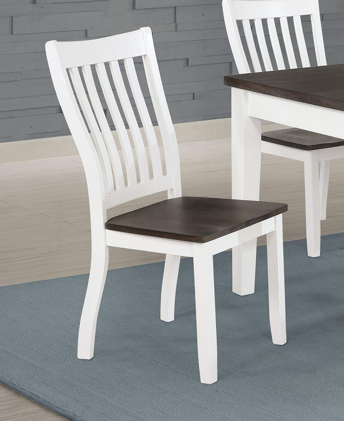 Silla de comedor Kingman de madera envejecida en blanco (juego de 2)