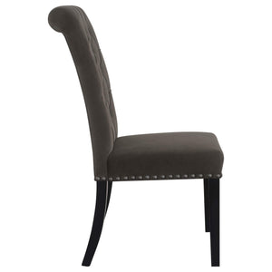 Silla de comedor Alana tapizada en terciopelo marrón (juego de 2)