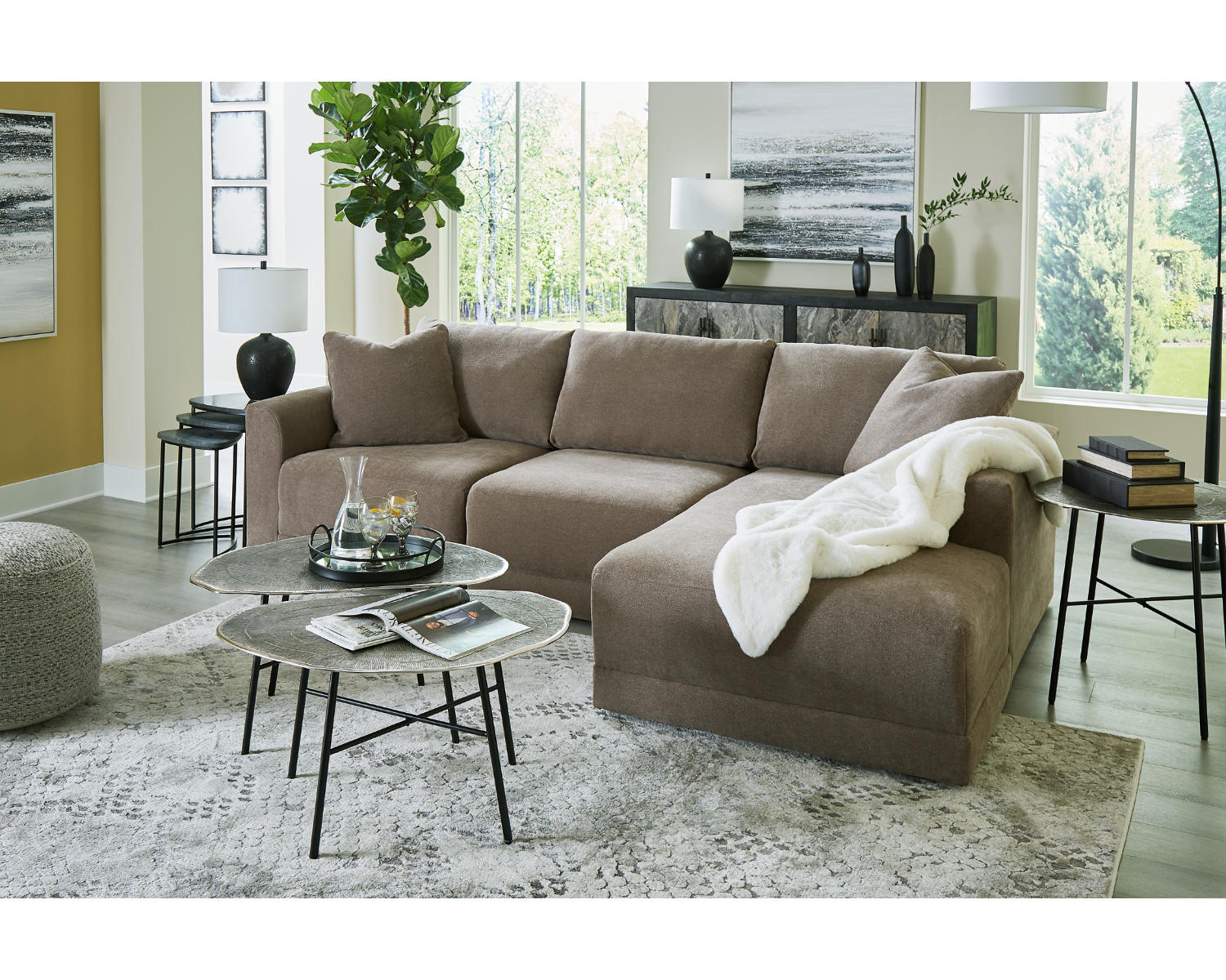Raeanna 3-Piece Sectional Sofa with Chaise