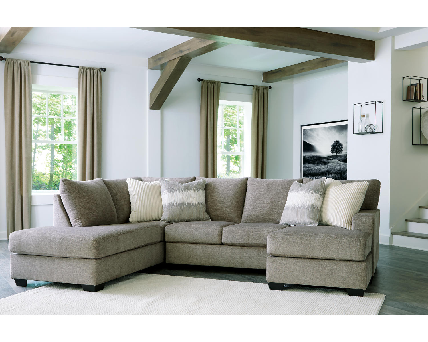 Creswell 2-Piece Sectional with Chaise