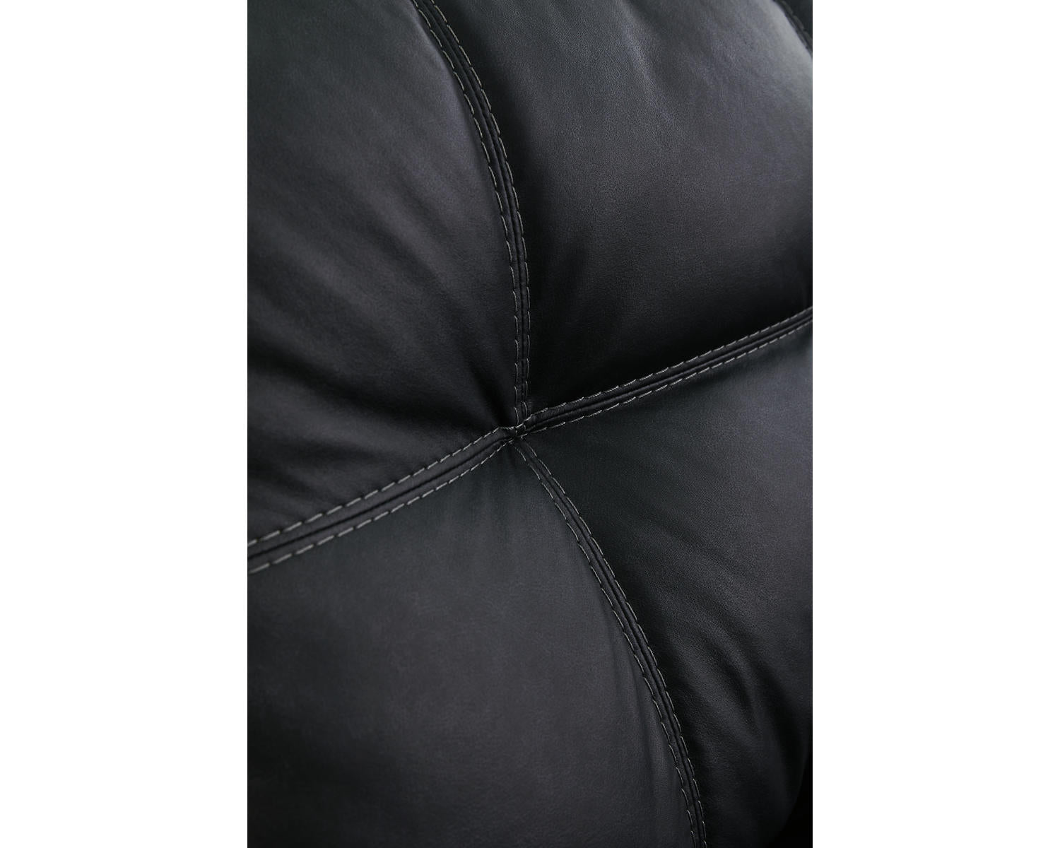 Barlin Mills 2-Piece Sectional with Chaise