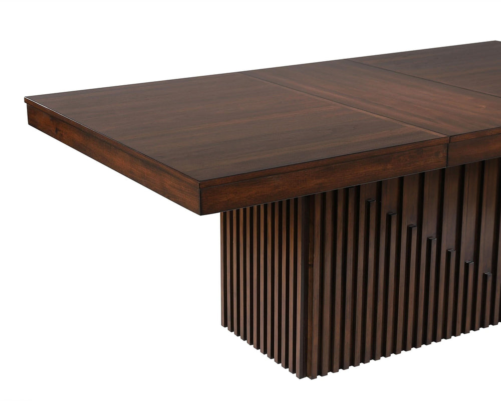 Mesa de comedor extensible Briarwood de 77 pulgadas y roble mango