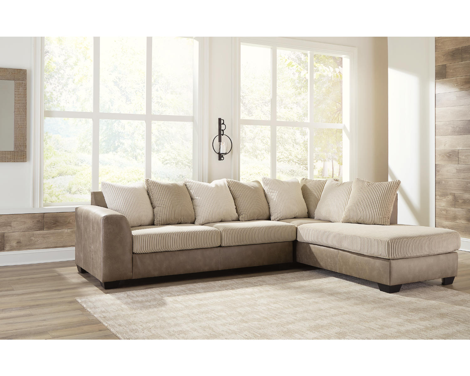 Keskin 2-Piece Sectional with Chaise