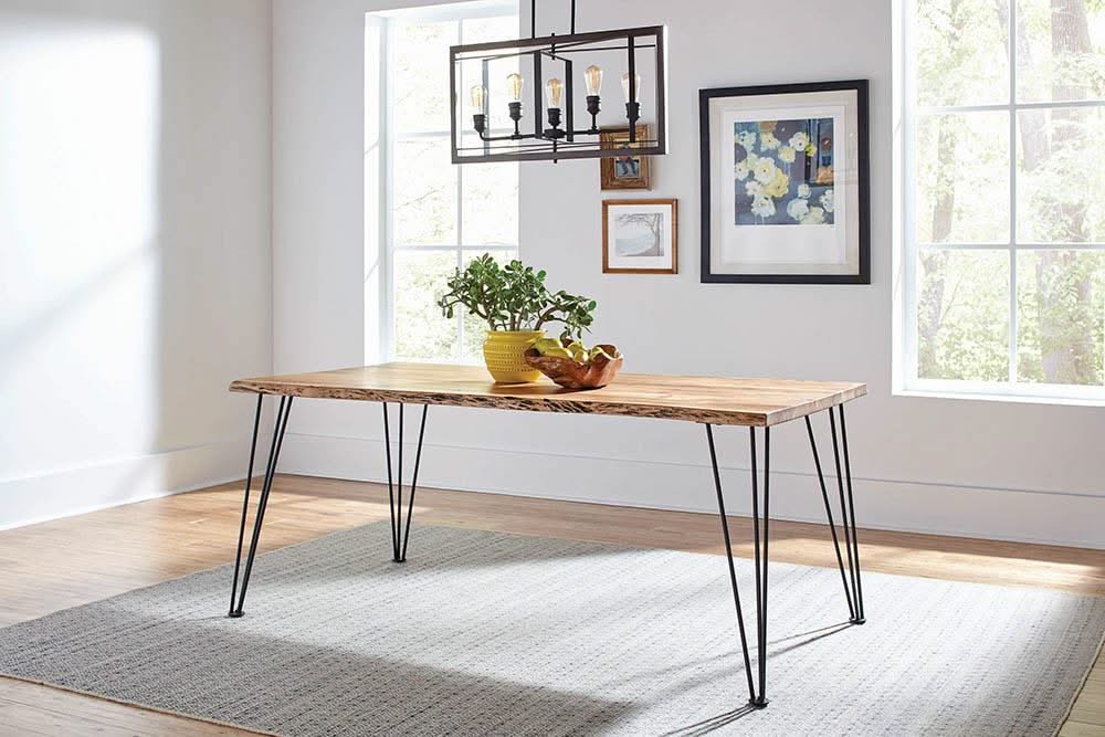 Mesa de comedor Sherman de 71 pulgadas con borde natural de acacia natural