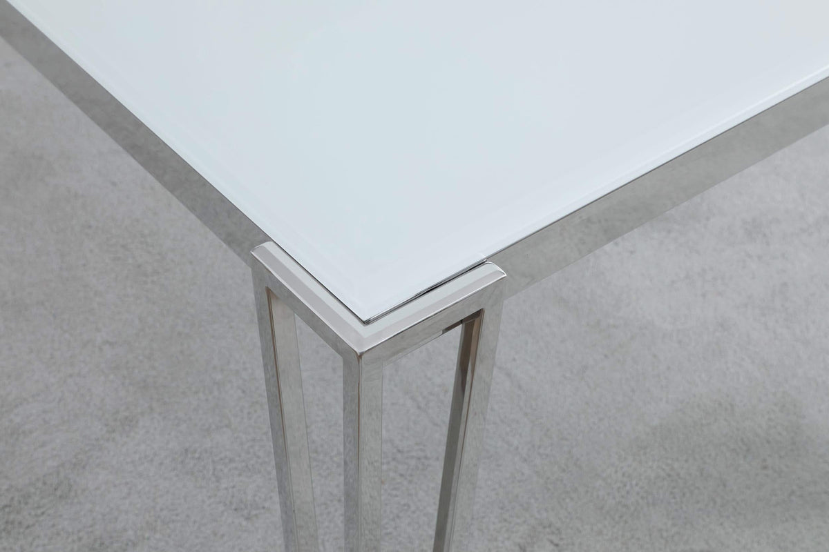 Mesa de comedor rectangular Pauline de 64 pulgadas con tapa de vidrio cromada