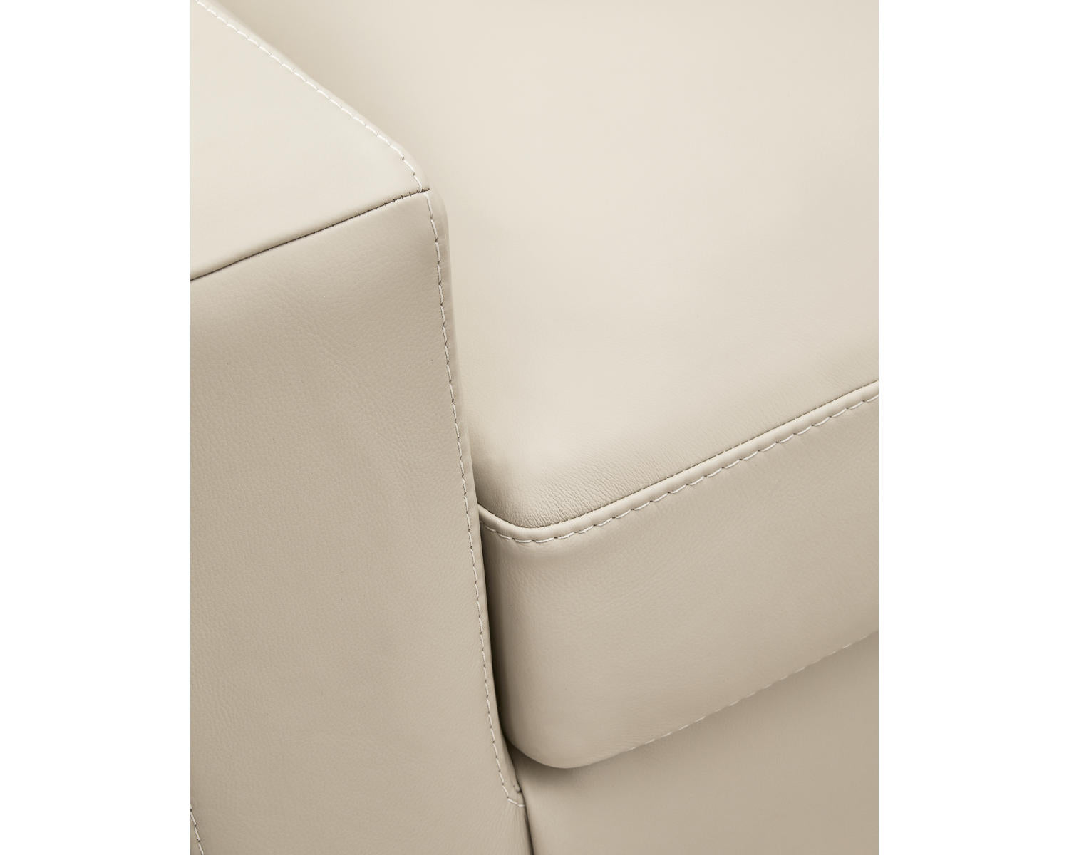 Treasure Trove Loveseat