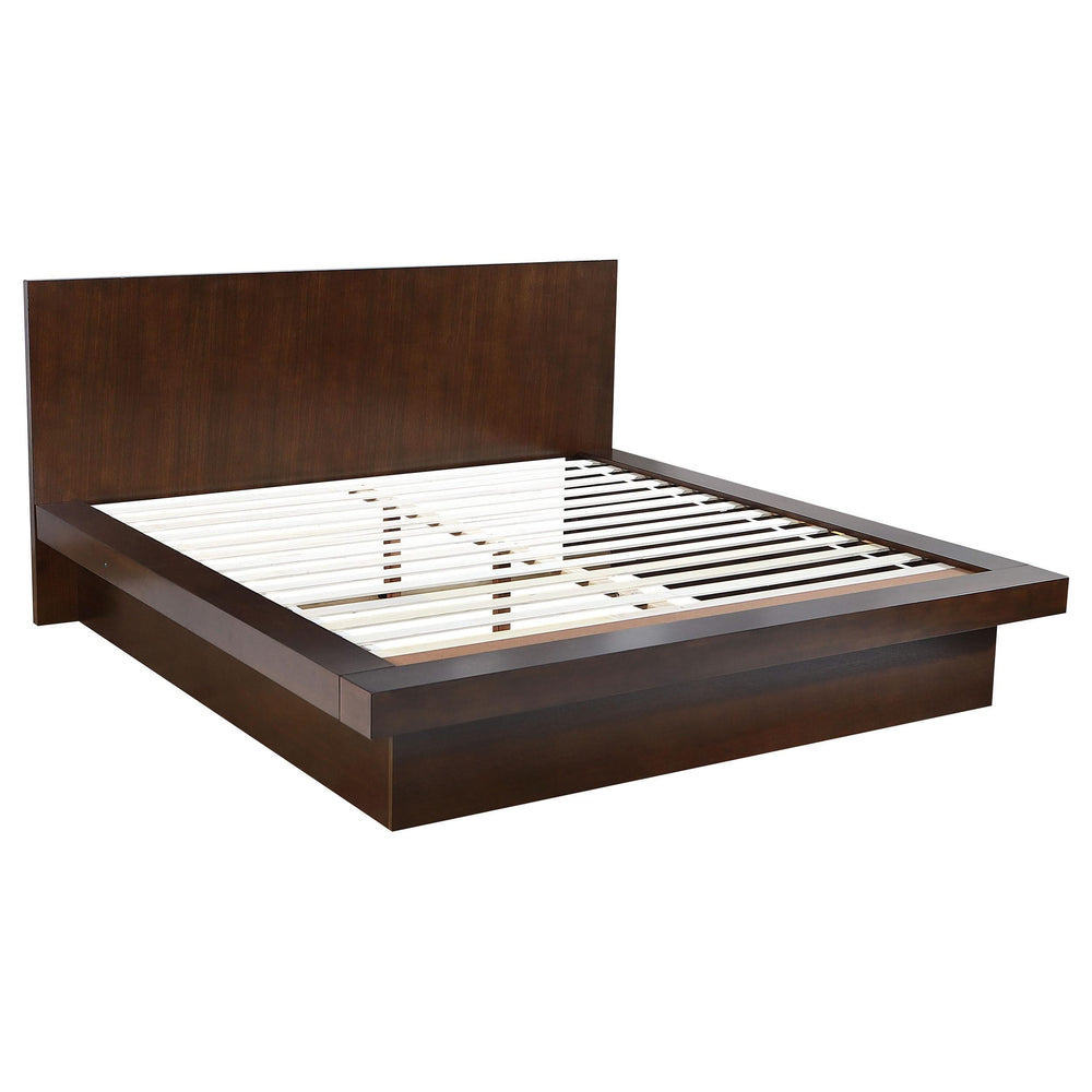 Juego de dormitorio Jessica de 4 piezas con iluminación LED Eastern King en color capuchino