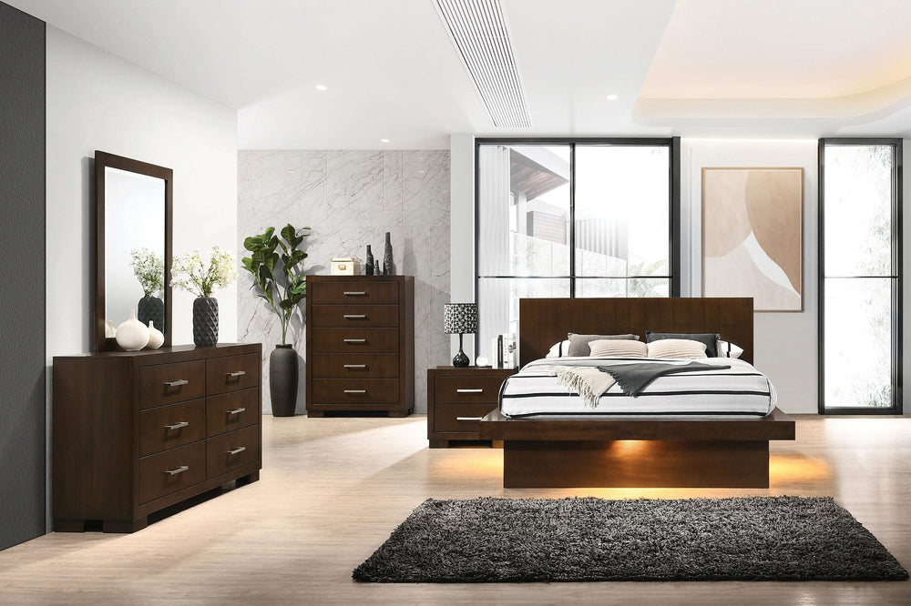Juego de dormitorio Jessica de 5 piezas Eastern King LED Cappuccino