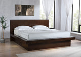 Cama Jessica Wood Eastern King con panel LED color capuchino