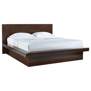 Cama Jessica Wood Eastern King con panel LED color capuchino