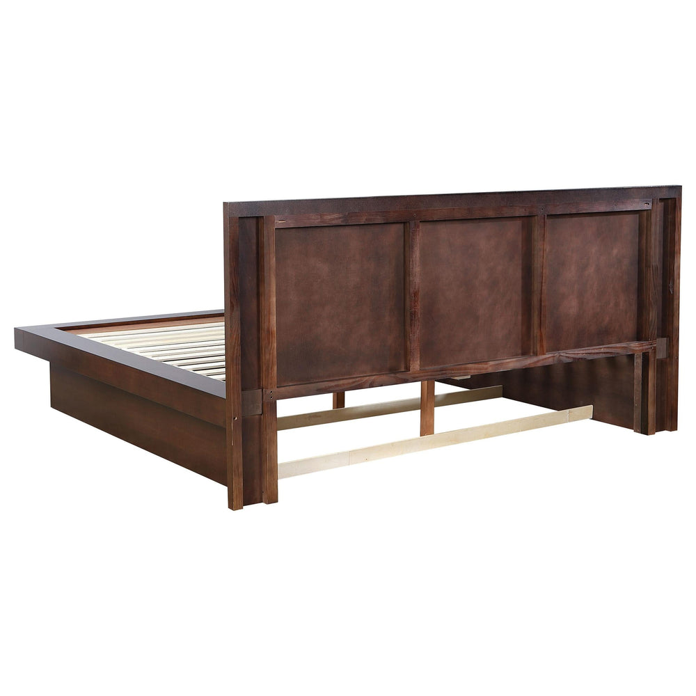 Cama Jessica Wood Eastern King con panel LED color capuchino