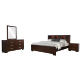 Juego de dormitorio Jessica California King de 4 piezas Capuchino
