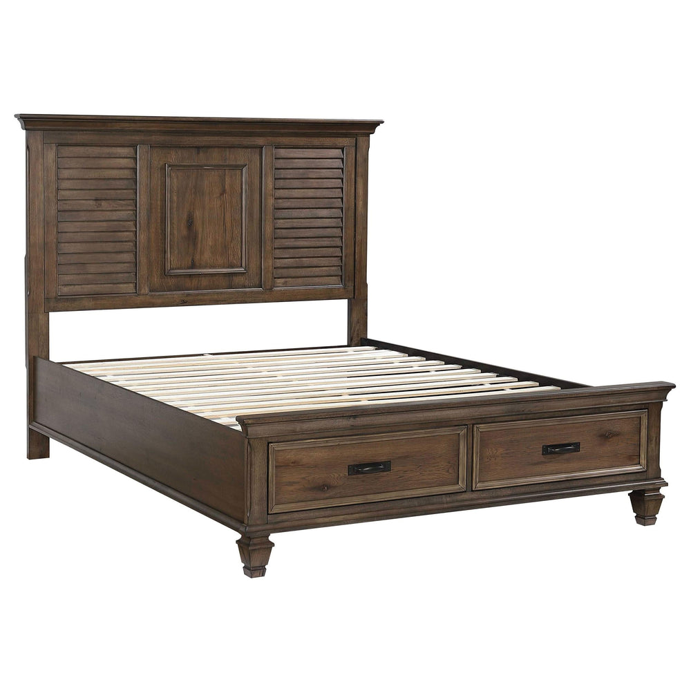 Juego de dormitorio Franco Eastern King de 5 piezas en roble bruñido