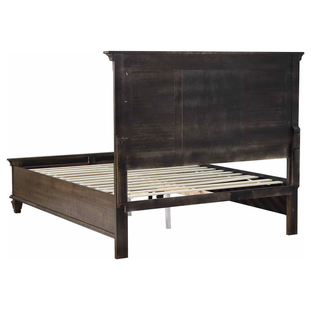 Juego de dormitorio Franco Eastern King de 5 piezas en roble bruñido