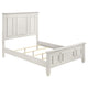 Cama King con paneles de madera Sandy Beach Eastern en color blanco crema