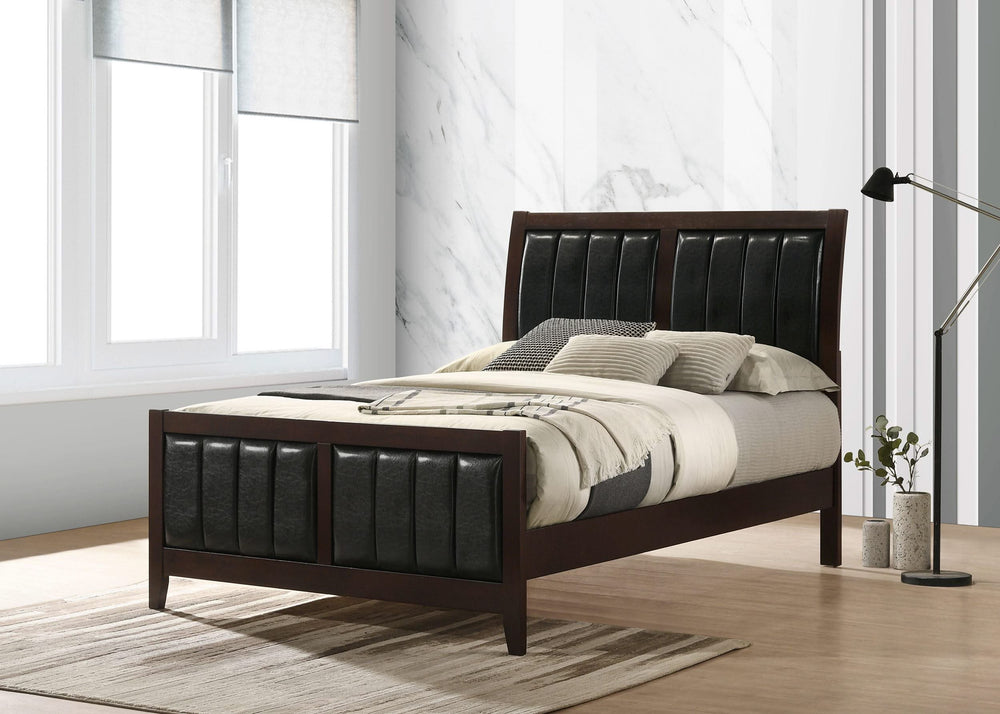 Cama Carlton Wood con paneles completos color capuchino