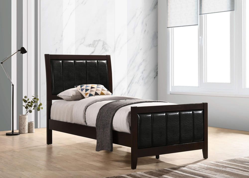 Cama individual con paneles de madera Carlton color capuchino