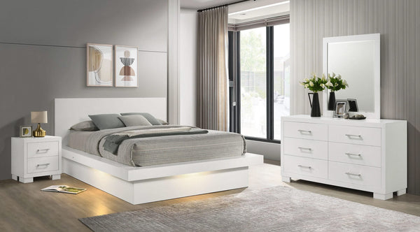 Juego de dormitorio Jessica de 4 piezas con iluminación LED Eastern King, color blanco nieve