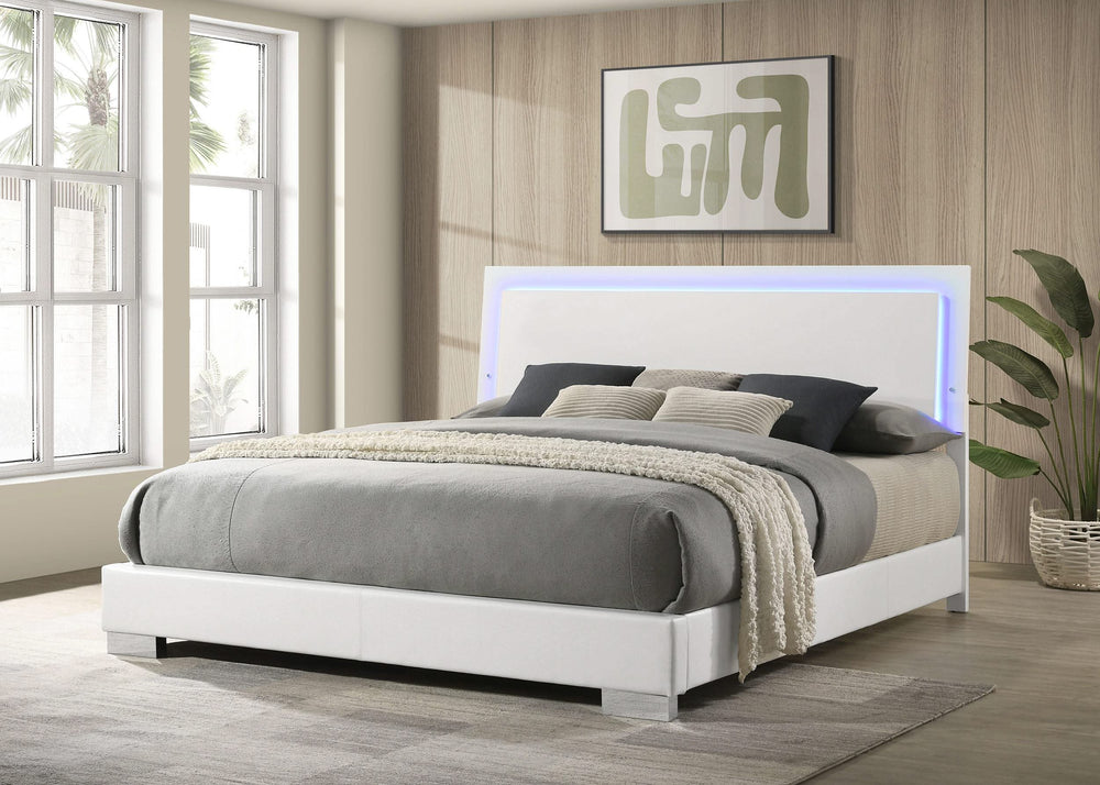 Cama con panel LED Felicity Wood Eastern King, color blanco brillante