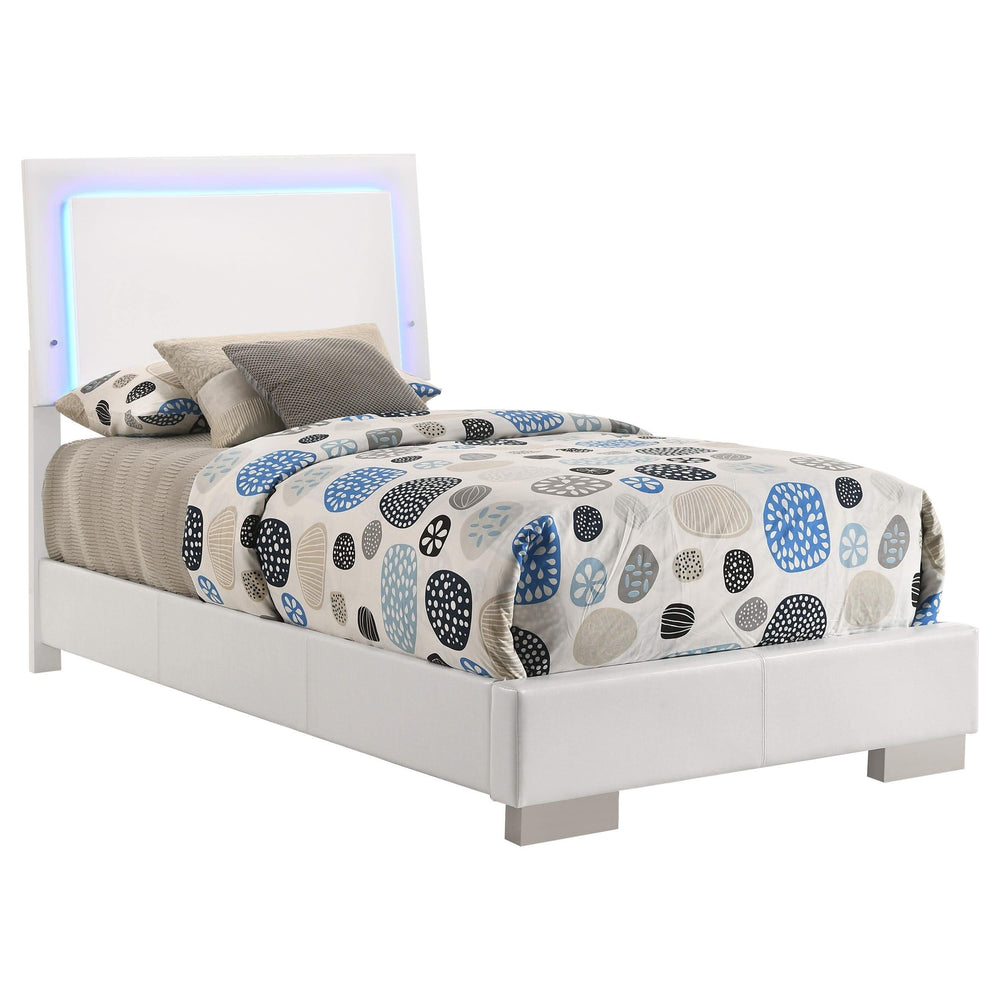 Cama individual con panel LED Felicity Wood, color blanco brillante