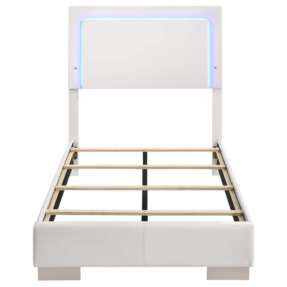 Cama individual con panel LED Felicity Wood, color blanco brillante