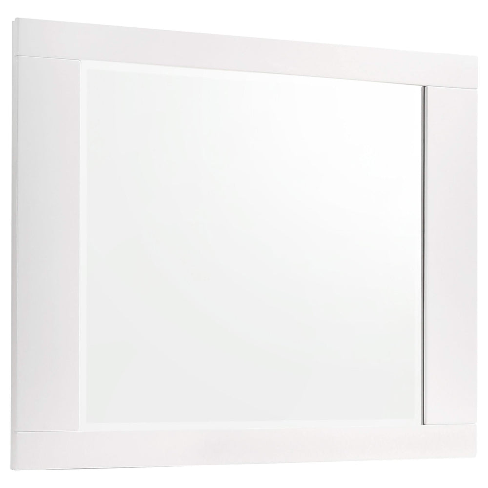 Juego de dormitorio Felicity de 5 piezas con plataforma Queen, color blanco