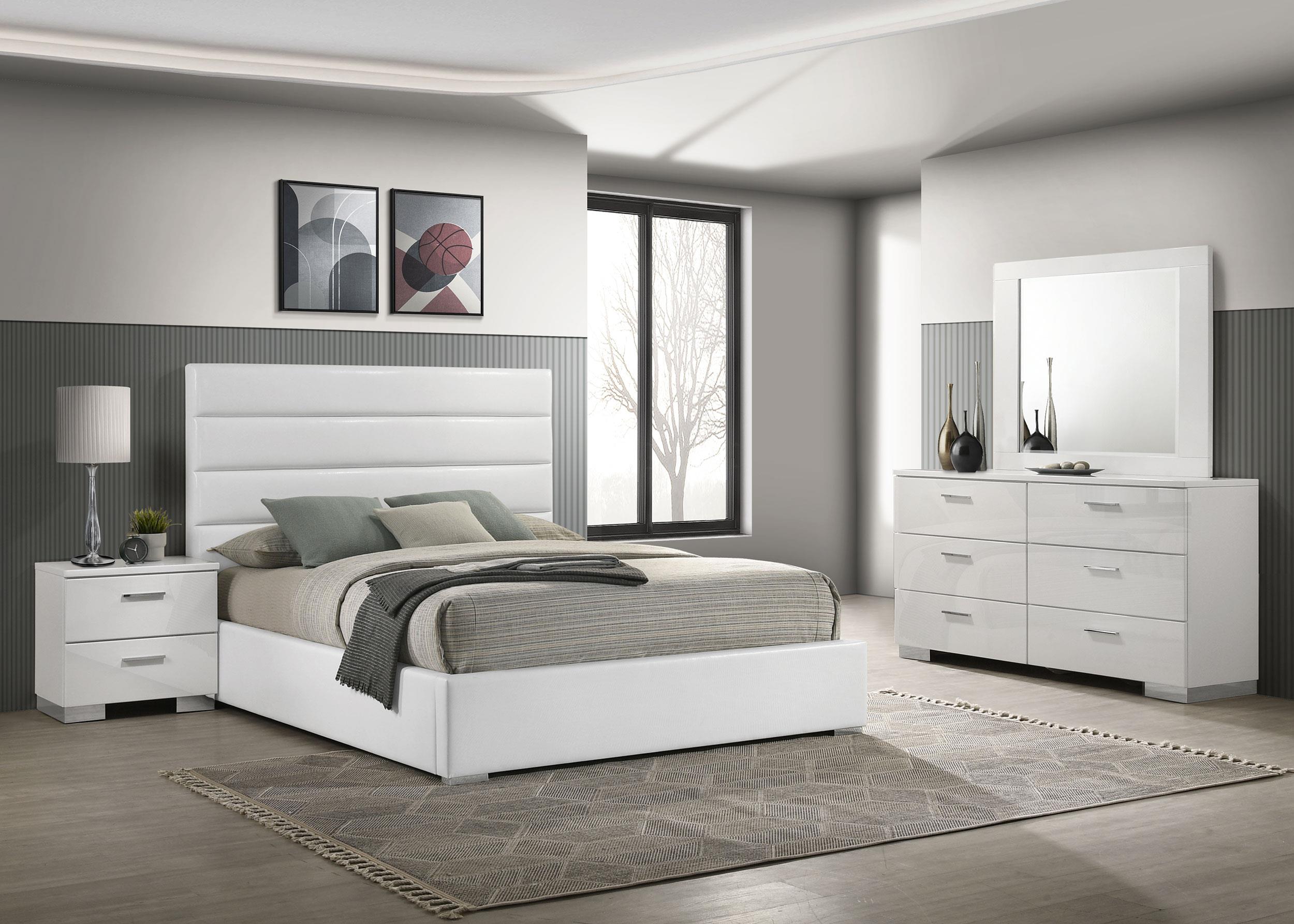 Felicity 4-piece California King Bedroom Set White High Gloss
