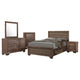 Juego de dormitorio Kauffman Eastern King de 5 piezas en color topo lavado