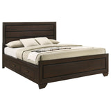Cama California King con paneles de almacenamiento Kauffman Wood en color cacao oscuro