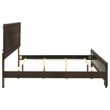 Cama con paneles Kauffman Wood Eastern King en color cacao oscuro