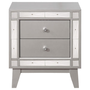 Juego de dormitorio Leighton de 5 piezas Eastern King Metallic Mercury