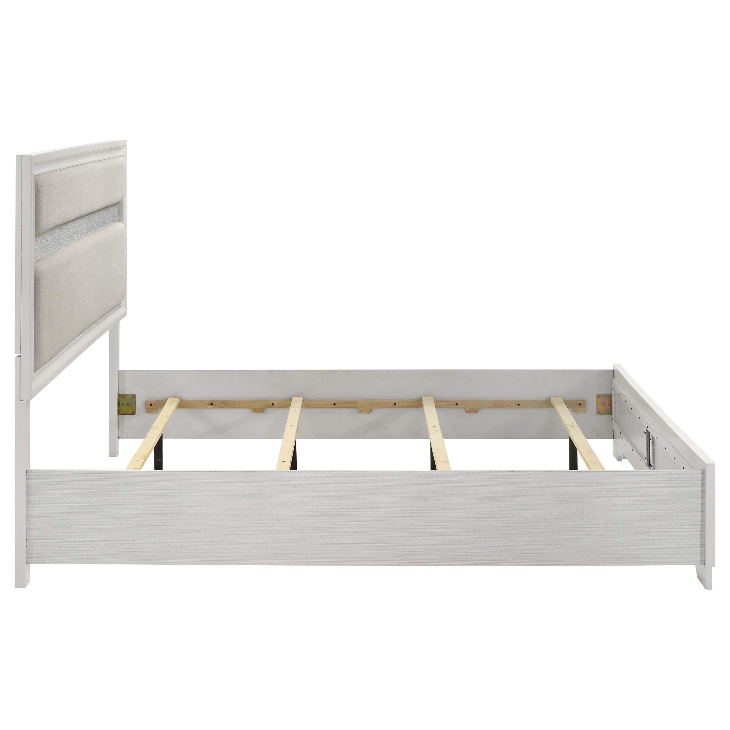 Cama tapizada Miranda de 54 pulgadas con paneles estilo Eastern King, color blanco