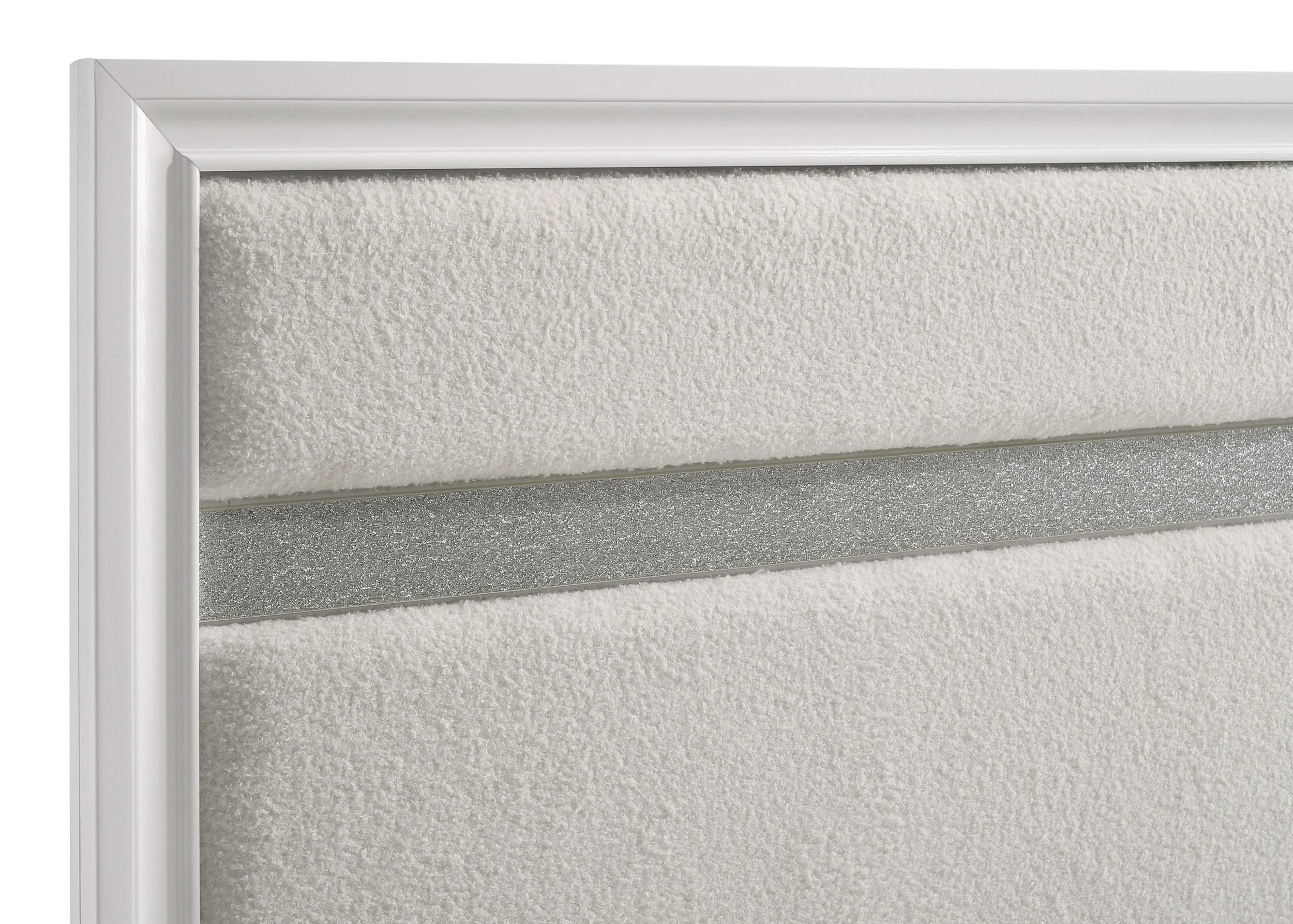 Cama Queen tapizada Miranda de 54 pulgadas, color blanco