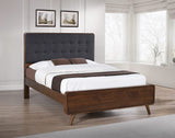 Cama Queen con plataforma Robyn Wood en nogal oscuro