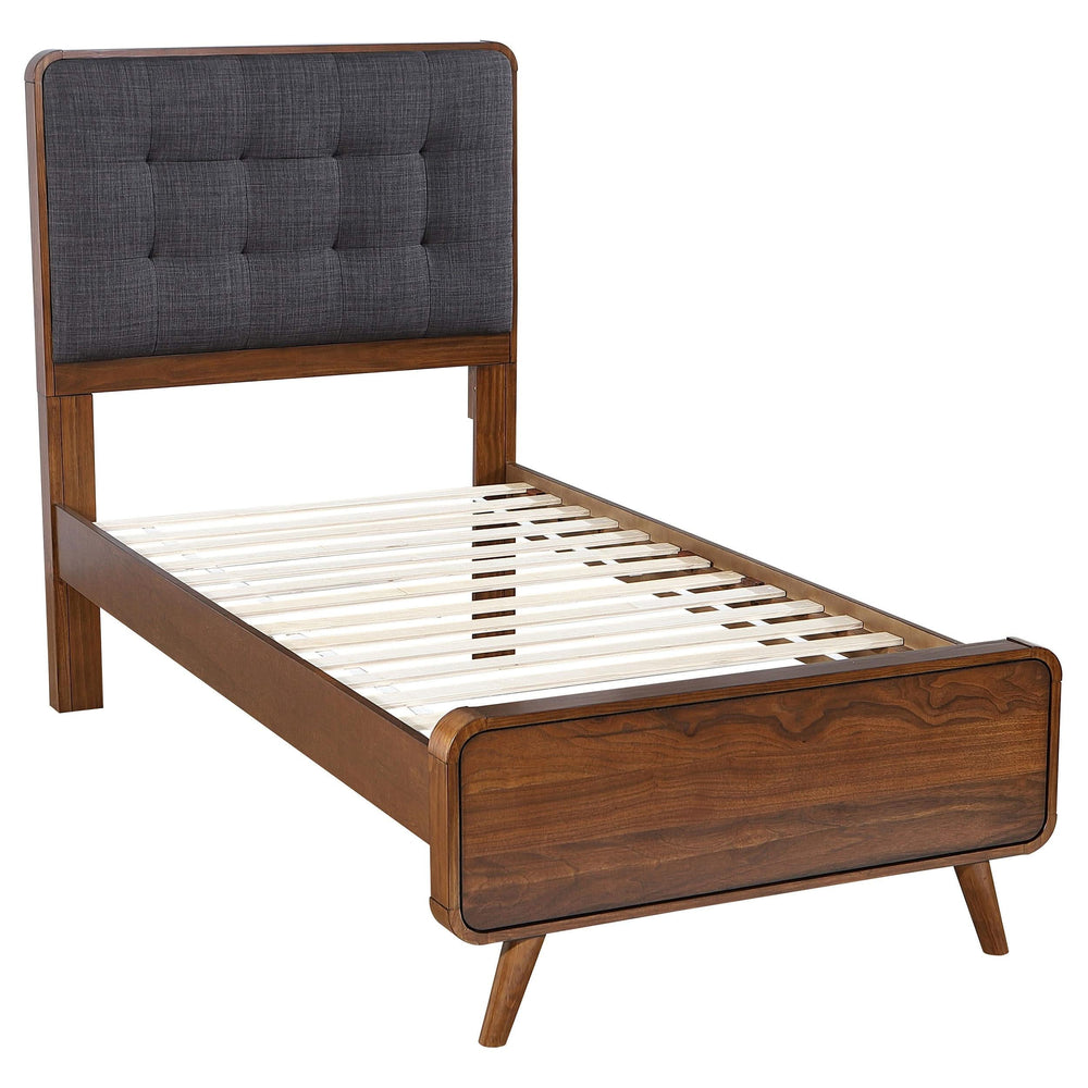 Juego de dormitorio doble de 4 piezas Robyn en nogal oscuro