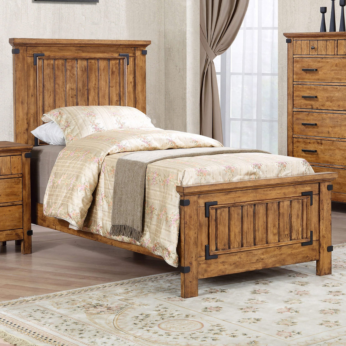 Cama individual con paneles de madera Brenner, color miel rústico
