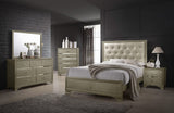 Cama Queen con paneles de madera Beaumont color champán