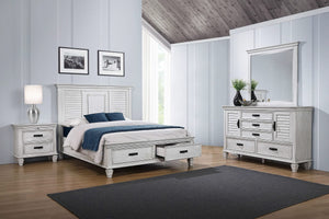Juego de dormitorio Franco California King de 4 piezas en blanco desgastado