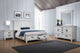 Juego de dormitorio Franco California King de 4 piezas en blanco desgastado