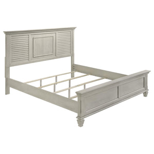 Cama Franco Wood Eastern King con paneles en blanco envejecido